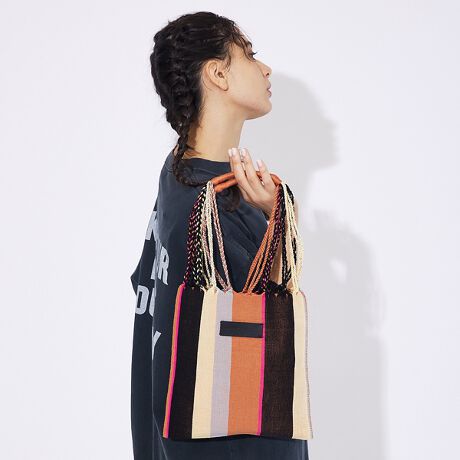 [^ԁF04509854601]NtgJCCAnbNobOׁIl̎ňJɍĂnhChobÓALVR̐ZׂŐDĐ삵`H|i̐DgpB`FbNXgCvȂǁAIȕǂdオɁBߏ̂oɂœKȃTCYłB͓IBMtgɂ߂̕iłBR[fBl[gɒ悢ANZgĂobOłBhȈۂłlۂzFȂ̂Ŏ₷΂łBӎEnhChł̂ŃTCYɌ̍኱܂BEJEԂȂǂňڐ̉\܂̂őgݍ킹ɂ͏\ӉBE`H|̐@ɂnh͎dɂdlƂȂĂ܂BEgppxɉĂ܂ɎĂꍇ܂B̏ꍇ͋߂̎ɗ܂uʌсvĒ܂l肢v܂BE{̂̓ɓ_݂lbviʁĵ悤Ȃ̂͐Ywisǂł͂܂ByMOON BIRD/[o[hzMoon Bird͌ɏƂ炳AÂȖRɔԓn蒹̂悤ɁAgRŗVѐSl̃X^COhāBgFreeLoveHappinesshRZvgƂALVRYɓ^E][guhłBlXȐFW߂Ȃ悤ȁAYő@ׂȕ҂݃obOWJĂ܂B