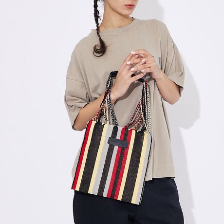 [^ԁF04509854601]NtgJCCAnbNobOׁIl̎ňJɍĂnhChobÓALVR̐ZׂŐDĐ삵`H|i̐DgpB`FbNXgCvȂǁAIȕǂdオɁBߏ̂oɂœKȃTCYłB͓IBMtgɂ߂̕iłBR[fBl[gɒ悢ANZgĂobOłBhȈۂłlۂzFȂ̂Ŏ₷΂łBӎEnhChł̂ŃTCYɌ̍኱܂BEJEԂȂǂňڐ̉\܂̂őgݍ킹ɂ͏\ӉBE`H|̐@ɂnh͎dɂdlƂȂĂ܂BEgppxɉĂ܂ɎĂꍇ܂B̏ꍇ͋߂̎ɗ܂uʌсvĒ܂l肢v܂BE{̂̓ɓ_݂lbviʁĵ悤Ȃ̂͐Ywisǂł͂܂ByMOON BIRD/[o[hzMoon Bird͌ɏƂ炳AÂȖRɔԓn蒹̂悤ɁAgRŗVѐSl̃X^COhāBgFreeLoveHappinesshRZvgƂALVRYɓ^E][guhłBlXȐFW߂Ȃ悤ȁAYő@ׂȕ҂݃obOWJĂ܂B