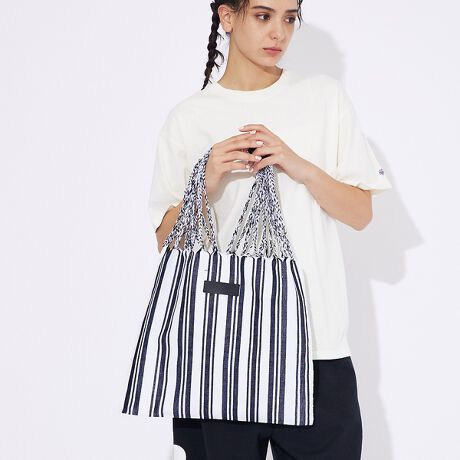 [^ԁF04509854600]NtgJCCAnbNobOׁIl̎ňJɍĂnhChobÓALVR̐ZׂŐDĐ삵`H|i̐DgpB`FbNXgCvȂǁAIȕǂdオɁBA4TCY[\傫߃TCYłɂœKłB͓IBMtgɂ߂̕iłBR[fBl[gɒ悢ANZgĂobOłBhȈۂłlۂzFȂ̂Ŏ₷΂łBӎEnhChł̂ŃTCYɌ̍኱܂BEJEԂȂǂňڐ̉\܂̂őgݍ킹ɂ͏\ӉBE`H|̐@ɂnh͎dɂdlƂȂĂ܂BEgppxɉĂ܂ɎĂꍇ܂B̏ꍇ͋߂̎ɗ܂uʌсvĒ܂l肢v܂BE{̂̓ɓ_݂lbviʁĵ悤Ȃ̂͐Ywisǂł͂܂ByMOON BIRD/[o[hzMoon Bird͌ɏƂ炳AÂȖRɔԓn蒹̂悤ɁAgRŗVѐSl̃X^COhāBgFreeLoveHappinesshRZvgƂALVRYɓ^E][guhłBlXȐFW߂Ȃ悤ȁAYő@ׂȕ҂݃obOWJĂ܂B