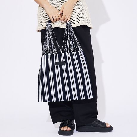 [^ԁF04509854600]NtgJCCAnbNobOׁIl̎ňJɍĂnhChobÓALVR̐ZׂŐDĐ삵`H|i̐DgpB`FbNXgCvȂǁAIȕǂdオɁBA4TCY[\傫߃TCYłɂœKłB͓IBMtgɂ߂̕iłBR[fBl[gɒ悢ANZgĂobOłBhȈۂłlۂzFȂ̂Ŏ₷΂łBӎEnhChł̂ŃTCYɌ̍኱܂BEJEԂȂǂňڐ̉\܂̂őgݍ킹ɂ͏\ӉBE`H|̐@ɂnh͎dɂdlƂȂĂ܂BEgppxɉĂ܂ɎĂꍇ܂B̏ꍇ͋߂̎ɗ܂uʌсvĒ܂l肢v܂BE{̂̓ɓ_݂lbviʁĵ悤Ȃ̂͐Ywisǂł͂܂ByMOON BIRD/[o[hzMoon Bird͌ɏƂ炳AÂȖRɔԓn蒹̂悤ɁAgRŗVѐSl̃X^COhāBgFreeLoveHappinesshRZvgƂALVRYɓ^E][guhłBlXȐFW߂Ȃ悤ȁAYő@ׂȕ҂݃obOWJĂ܂B