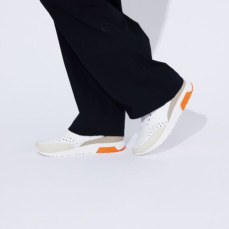 [^ԁF04509855009]NVbNȃjOV[YCXs[V󂯁AAX`bNȃVGbgLennoxB^E[XɍœKŁAR[fBl[g̕LĂ܂B3̃p[cȂEVA\ɁA_Ńxxbĝ悤ȏ_炩^b`ɎdグWanderfoamZpčĂA炵̊ԂsvȒ̂炩BNVbNȃfUCIɉ߂ꑫłByNative Shoes/lCeBuV[Yz2009NJi_EoN[o[̃tbgEFAuhNative ShoesilCeBuV[YjLxȃJ[oG[VƎaVȃtHŁAJ̓̓gSV^tbgEFÃ[fBOuhBnativéASnǂtBbeBOŁAyʁBāAیƃCtX^C̗ZڎwĂ܂B̂߁Afނ͊ɔzAEVAfނgpAQōRېɗDĂ܂BɃTgELrR̎uhƎfށuVK[Cg?ERNVv͎sōłȂCO2roʂ̃V[YłAʃKXroʂ̑啝ȍ팸Ă܂ByTCYɂāzEVAfނ̓ƂāA^iKł̎kő95105e͈͂ƂĂĂ܂Bef̌`ɂATCYłĂV[Y̌`̈Ⴂőω܂BlCeBuV[ỸTCY\L͑f̎ɋ߂̂Ő݌vĂ܂Bp󋵂⑫`ɂ܂A1cmx̓TCYAbv鎖߂܂Bygp̂Ӂzi͎Sgpt@bVpCƂĊEĂ܂B̏ꏊEŕۊǂꍇ́Ai̎kEό`̌ƂȂ鋰ꂪ܂̂łӂBEꂽɑߐ؂ԓEnʋyяŁAʂAԒړɓꏊEX|bgCgȂǌʁEMʂԂ͒ꏊELɗގꏊ