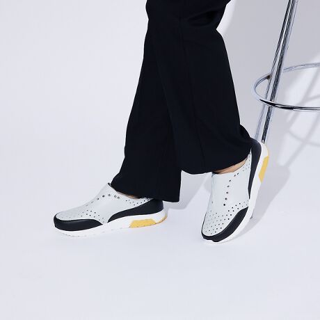 [^ԁF04509855009]NVbNȃjOV[YCXs[V󂯁AAX`bNȃVGbgLennoxB^E[XɍœKŁAR[fBl[g̕LĂ܂B3̃p[cȂEVA\ɁA_Ńxxbĝ悤ȏ_炩^b`ɎdグWanderfoamZpčĂA炵̊ԂsvȒ̂炩BNVbNȃfUCIɉ߂ꑫłByNative Shoes/lCeBuV[Yz2009NJi_EoN[o[̃tbgEFAuhNative ShoesilCeBuV[YjLxȃJ[oG[VƎaVȃtHŁAJ̓̓gSV^tbgEFÃ[fBOuhBnativéASnǂtBbeBOŁAyʁBāAیƃCtX^C̗ZڎwĂ܂B̂߁Afނ͊ɔzAEVAfނgpAQōRېɗDĂ܂BɃTgELrR̎uhƎfށuVK[Cg?ERNVv͎sōłȂCO2roʂ̃V[YłAʃKXroʂ̑啝ȍ팸Ă܂ByTCYɂāzEVAfނ̓ƂāA^iKł̎kő95105e͈͂ƂĂĂ܂Bef̌`ɂATCYłĂV[Y̌`̈Ⴂőω܂BlCeBuV[ỸTCY\L͑f̎ɋ߂̂Ő݌vĂ܂Bp󋵂⑫`ɂ܂A1cmx̓TCYAbv鎖߂܂Bygp̂Ӂzi͎Sgpt@bVpCƂĊEĂ܂B̏ꏊEŕۊǂꍇ́Ai̎kEό`̌ƂȂ鋰ꂪ܂̂łӂBEꂽɑߐ؂ԓEnʋyяŁAʂAԒړɓꏊEX|bgCgȂǌʁEMʂԂ͒ꏊELɗގꏊ