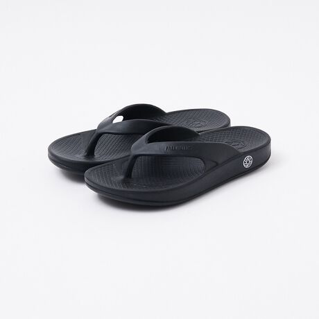 [^ԁF04500055105]uh̗グ10NԂƁA_炩AɃtBbg邾ł͂ȂǂꂾĂɂwɂ̃NbVxǂ߂Ă܂B2022NspringV[YŐVɃ[XꂽyCloud9 Footbedz̊JŁA̒ǂ߂ĂNbVAqbgiƂȂ܂B_炩łȂ邽߁AȔzEVAfނgpAƎ̉xƎԂŔM^邱ƂɂAdA_炩ȂfނJ邱Ƃɐ܂B̓ꐻ@ōꂽyCloud9 Footbedz͔ivIɎł锽͂Ă܂B܂̑fނXgbvAEg\[ɂ܂ŎgpĂAƂItBXł̎gpA^̃bNXV[I΂gpł܂ByFREE WATERS/t[EH[^[Yz2010NAAJC݂ŗグꂽuhłBMartinEli2lT[t@[ɂĐݗꂽ̃uh̓T_̔ƓɁAp̊mۂȒnɂꂢȐ͂銈ɂ͂Ă܂Bグ1EH[^[vWFNgւ̎ƂȂ܂B1ꂢȈւ̈ɁBVietnam