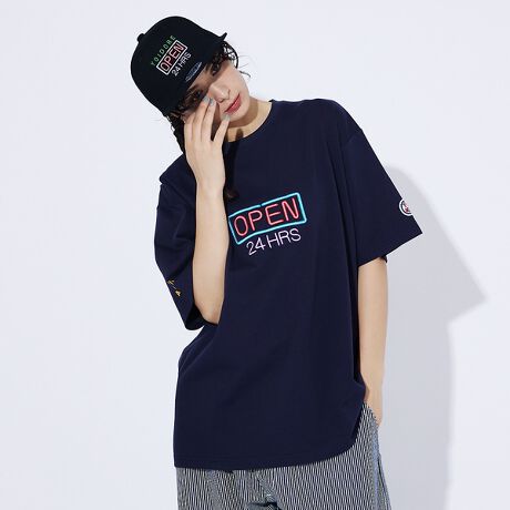 [^ԁF04500020704]YOIDOREamMIXCpNgQTVcV[Yuǂ͔wŌvpŐAs[B߂̃[YȃVGbg͓KxȃbNXAtȓۂ݃V[ł̃R[fBl[gɎꂽ}XgȃACeBYAfB[X킸pł郆jZbNXfUCłBobNhJłȂtgAґɎhJ{Ă܂ByYOIDORE/ǂzǂ( ) ɓ͂Aǂ( ) ׂ̈̃uhBe[}ɂlXȃfUC𗎂ƂœWJBCs̃A[eBXg𑢃[J[AlCVbvƂ̃R{[VA^ɂ͂܂ȂƓ̐E\VõApuhłBVjDȕÂɂł傤B