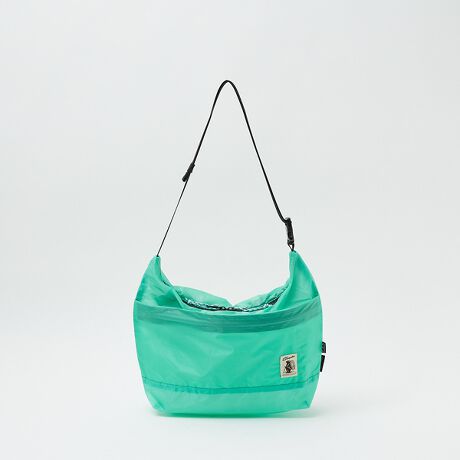 [^ԁF04509854020]oiiV_[2܂قǑ傫V_[obOB[ɗDÂɃtBbg`Ȃ̂Ŏg蔲Q̃V_[obOłBJ͎~Wbp[gph߂Ă܂ByCOBMASTER/Ru}X^[zRu}X^[́A1971NɃCMXŐ܂ꂽAW[uhBuh̃[cł1970ÑCMX̃AEghAV[ɒʂAgȃGbZXRu}X^[Ǝ̃W[X^CāB[RZvgɁuJWAȋ@\vfAW[KɂACeWJĂ܂BRu}X^[1970NɃCMXŐ܂ACOB BEAR̃N}̃}[NňĂAEghAuhłBA~t[tiCfނ́uGEMPACKvn߁AgAEghAKɂhlXȃACeWJĂ܂Bꂩ甼IAłuh̃[c؂ɂA CtX^CɊYlXȃACeWJĂ܂B