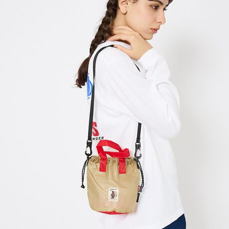 [^ԁF04509854046]IWiR[fbṽoCJ[ŐFN₩ȏiCibvƂtHی^EВ|[`V_[XgbvOāA肳|[`ƂĎg2waydlB}`肠̂ŁAނȂǕiĝꏏɎ킩炿ƂoAEghAV[ɂgA傤ǂTCYłByR[fbvƂ́zAJ̃CrX^ЂĂ鍂x̃iC@ۂgpĂāA]̃iCfނϖՐAϋvɗDĂ܂BɁAyʂŝɂDĂ̂ŁAAEghApiߗiȂǂ̐iɍLgpĂ܂ByCOBMASTER/Ru}X^[zRu}X^[́A1971NɃCMXŐ܂ꂽAW[uhBuh̃[cł1970ÑCMX̃AEghAV[ɒʂAgȃGbZXRu}X^[Ǝ̃W[X^CāB[RZvgɁuJWAȋ@\vfAW[KɂACeWJĂ܂BRu}X^[1970NɃCMXŐ܂ACOB BEAR̃N}̃}[NňĂAEghAuhłBA~t[tiCfނ́uGEMPACKvn߁AgAEghAKɂhlXȃACeWJĂ܂Bꂩ甼IAłuh̃[c؂ɂA CtX^CɊYlXȃACeWJĂ܂B