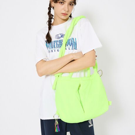 [^ԁF04509854004]Ȃꂽӂ@\IȃobOByʂȂvREPET|GXefނōĂAANeBuɎ^тɕ֗łB͋ВdlɂȂĂR[hŊJł܂BƎoɂôВobO֗̕|CgBtgɂ|Pbgɂ̓Wbp[Ȃǂ͕̕tĂ܂񂪁AtbvdĂĂׁAו̔яoȂǂ܂B}OlbgWbp[JȂǂ̔ς킵Ȃo₷̂̂ɂƂĂ֗ȃ|PbgłBЂ˂肠V_[|CgByidlzJВOʁ|Pbg~2yfށEFɂāzْfɂĖ͗l̔zuʐ^ƈقȂ鏤i܂Bi摜Ǝł̓j^[yщ摜\̊֌WőFɈႢ܂̂ŗ\߂Bv̐n͌oN򉻂܂BߏȖCAԂłgp܂Ƒ̈ߗނւ̐FڂAFꍇ܂Bycheek/`[NzɃ`[N̂悤ȑN₩Ń|WeBuȃGlM[BJ[pbgg悤ȃJtȃfUCŖ̂ƂuԂʂȂ̂ɁBcheek ̏iɂ͊ɔzčꂽfނgpĂ܂BEGRSiiGlobal Recycle Standardjꂽpybg{gĎă|GXe@ێƂčĐngpBVg킸̂ƂĊp鎖Aւ̔zƊCmvX`bNS~̍팸ɂȂ܂BECPSCKiiҐiSψjSKiNAt[̍vngpĂ܂BpȂǂ̗RnJȂǂɂĉ͐CmAɂ͐ԌnƂƂɁAHƂĐlԂɎ荞܂~ςĂ܂Bt[̏igp鎖ɂyECmĺEւׂ̕yA␶ԌnȂlɗLQւ̎g݂Ă܂BTCNnSNAfނgpA\Ȗ邭Dׂ̈̕ڎwĂ܂B