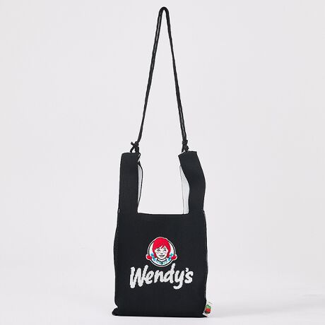 [^ԁF04509854049]Wendy'sSfUC҂݃obOBʂɂSfUCAʂŊy߂܂BR͒\ŎOł̂ŁAnhobOƂĂ2WAYłg܂BJWAȈۂɁBʂɂSfUCAʂŊy߂܂B̂₿Ƃo|ɂƂĂ֗łIR[fBl[g̃ANZgɂȂ̂ꂵ|CgB|̂ŁA^тɂ肪󂢂ĕ֗BR͒\B܂Oł̂ŁAV_[obOAnhobOƂ2WAYłg܂BWF_[XŎĝŁA؂Ȑlւ̂Ƃv[gAp[gi[₨FBƂXXłByFRUIT OF THE LOOM/t[c Iu U [zAJEP^bL[Bɖ{nuAA_[EFAEvgpTVcsTOPuhƂĂ̒nʂmĂ160Nȏ̗jEL̃x[VbNAp/A_[EFA[J[BłvgTVc̃{fBA_[EFÃuhƂčLmnĂATVcA_[EFAȊOɂAJ鏤i𕝍LWJĂ܂BgLOOMhƂ́uD@v̈ӖAuD@̌ABvƂӖuhɂ͍߂Ă܂ByWendy's/EFfB[YzAJOőnƂAno[K[𒆐SƂt@[Xgt[hAt@XgJWA`F[B1969NɈꍆX\A݂͐E26ɓX܂WJĂBWendy's̏ےIȃS͐Ԗт̏̎qBNmĂX^CbVŉ炵S͐E爤Ă܂BߔNlXȃWŃR{ACeObYWJĂB