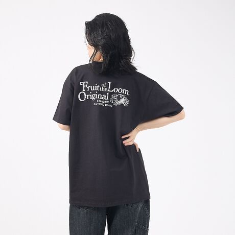 [^ԁF04509820303]Embroidery T-Shirt TVcVvŖʂ̂ȂfUC|CgTVcIɃ|CgShJ{fUCB悢tBbgŐʁENER[fBl[g킸AfC[ɎgACełBPrint T-Shirt A TVcɂ̓|CgŃuhSfUCĂAobNɂ傫fUCĂ܂ByFRUIT OF THE LOOM/t[c Iu U [zAJEP^bL[Bɖ{nuAA_[EFAEvgpTVcsTOPuhƂĂ̒nʂmĂ160Nȏ̗jEL̃x[VbNAp/A_[EFA[J[BłvgTVc̃{fBA_[EFÃuhƂčLmnĂATVcA_[EFAȊOɂAJ鏤i𕝍LWJĂ܂BgLOOMhƂ́uD@v̈ӖAuD@̌ABvƂӖuhɂ͍߂Ă܂B