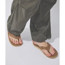 【ISLAND SLIPPER / アイランドスリッパ】スムースレザー トングサ