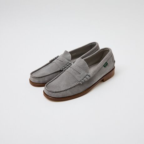 [^ԁF00503062032]PARABOOT́AĂ̒ԃR[/fbL[t@[B2025SS̐VłuLEATHER SOLEo[WvłB@Ԃ̃o[\[́AX|[eBȃC[WłA@LEATHER SOLEdlł́AgbhȌœ{ŗB̓WJf̋MdȈꑫB@肪_炩ȃXEF[hfށByParaboot / pu[czParaboot1908Nɑnn҃~[EV[E|F[tXőnƂV[YuhłBAJ؍ݒɌ1̃o[u[cqg𓾂āAЂŃo[\[𐻑鐢EŗB̃V[Y[J[ƂȂ܂BnƈȗAςʐMOƌ̂ƂɁuParabootv͑葱Ă܂B