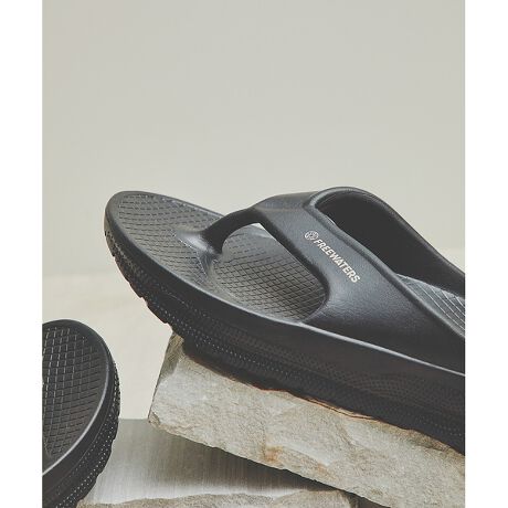 [^ԁF04500055106]uhjōɃX^C̑lESnEϋvAbvf[gꂽKȌT_uCloud9vyʃT_ɉ_̂悤ґȃTXyV𓋍ڂ̌^ɍ_ȃjZbNXr[`T_D]fCloud9 UltrafȏɌ݂AӂƂ_̂悤ȃTXyVŋɂ̗Sn܂BCloud9V[Yjō̃NbVƔAXgbvL߂ɐ݌vBAEg\[ɂ͕IɃo[\[zuAyʉƑϋvAԂ̕słɂ߂Ȃ悤Ȑ݌vBGꂽHʂłɂXj[J[̗lȗSñgO^T_łByʂŗsɍœK Maxx ́AgCƂAJWA TRVL }ChZbgƂA闷̐Mł鑊_łBNIŃANeBuȐǂ߂邽߂́AIŎ\ȕ@ōꂽ 100 r[K tbgEFAłBy FREE WATERS/t[EH[^[Y z2010NAAJC݂ŗグꂽuhłBMartinEli2lT[t@[ɂĐݗꂽ̃uh̓T_̔ƓɁAp̊mۂȒnɂꂢȐ͂銈ɂ͂Ă܂Bグ1EH[^[vWFNgւ̎ƂȂ܂B1ꂢȈւ̈ɁB