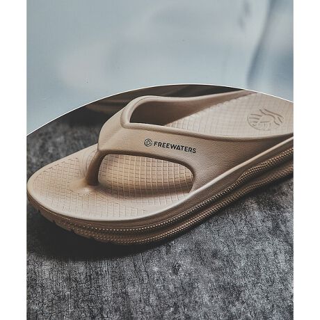 [^ԁF04500055106]uhjōɃX^C̑lESnEϋvAbvf[gꂽKȌT_uCloud9vyʃT_ɉ_̂悤ґȃTXyV𓋍ڂ̌^ɍ_ȃjZbNXr[`T_D]fCloud9 UltrafȏɌ݂AӂƂ_̂悤ȃTXyVŋɂ̗Sn܂BCloud9V[Yjō̃NbVƔAXgbvL߂ɐ݌vBAEg\[ɂ͕IɃo[\[zuAyʉƑϋvAԂ̕słɂ߂Ȃ悤Ȑ݌vBGꂽHʂłɂXj[J[̗lȗSñgO^T_łByʂŗsɍœK Maxx ́AgCƂAJWA TRVL }ChZbgƂA闷̐Mł鑊_łBNIŃANeBuȐǂ߂邽߂́AIŎ\ȕ@ōꂽ 100 r[K tbgEFAłBy FREE WATERS/t[EH[^[Y z2010NAAJC݂ŗグꂽuhłBMartinEli2lT[t@[ɂĐݗꂽ̃uh̓T_̔ƓɁAp̊mۂȒnɂꂢȐ͂銈ɂ͂Ă܂Bグ1EH[^[vWFNgւ̎ƂȂ܂B1ꂢȈւ̈ɁB