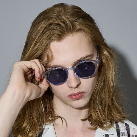 [^ԁF04500078210]#D́AIZIPIZI1ԐlC̃NVbN^Cṽ{Xgt[Bۂ݂ттt[́AD͋CŊ̈ۂ_炩Ȃ܂Big͂ArWlXV[ł킹₷`łBlXȃR[fBl[gɓ݂₷t[łB<  >EߗF17.2AOߗF0.10EIȎŐЂڂی삷邽߂ɁAJeS[3̃Y𓋍ځBEƑ݂ȂŎg郉CibvBEUV99.9JbgŖڂ܂BElXȊ̌`ƃTCYɓKXvOqWڂĂA_ŉKȃt[B< ӎ >Eړ̓ꏊɂ͒uȂłBEYɏȂ悤ɁA\tgP[XɓĕۊǂĂBEfBe摜́A̓p\RȂǂ̉{ɂāAۂ̐FƈقȂČꍇ܂Bi̐F͏iP̂ŎBeڍ׉摜QƂByIZIPIZI/CWsWzIZIPIZI (CWsW) ́AtXEog 3 l̎҂ɂA2010 NɃpŒaACEFAuhłB̎n܂́Aނ̗ê߂ɁuŁA@\IŁAă[Yiuȃ[fBOOX (Vዾ) 肽vƎvƂłB݂̓TOXu[CgJbgOXALbYȂǂ̃oG[VgB}nA{E}VFȂǃps⃍hAubZɂcXAZNgVbv͂ߐE 83 Ŏ舵Ă܂BBRAND VALUE: HAPPY (|WeBuȐE) EASY (Vv) OPEN (ׂĂ̐l/łǂł) and WOOW (ɋ!)