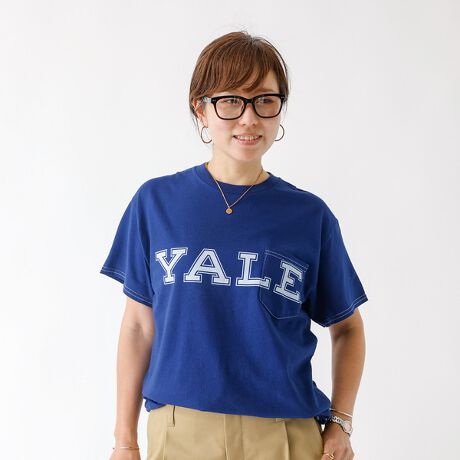 [^ԁF04500020504]The BOOK STORE / ubNXgA YALE SS POCKET TEE CF[w JbWS |PbgTVcTHE BOOKSTOREYALE UNIVERSITYCZXACeBtgɃCF[S|PbgɂăvgBg傫ڂŃAJNVbNȃ{bNXVGbgƐi߂Ȃł͂ȋȂFÉBƂnœȂKVKVƒpĒ܂BE{fBɂ6IX̃RbgfނgpBE悭ƂnA񃊃uƂȂĂ܂BEtgCF[SvgBEi߂ŐF\ĂׁAiɂ͂ȂjAXJ[BqR[fBl[grJbWACe̓AJWEX|[cEXg[gX^CƑQBfj`mpcAJ[Spcƍ킹ACeƂȂĂ܂BWPbg⍮ũCi[ɎgĂX^CÕANZgƂȂ܂ByYALE UNIVERSITY(CF[w)zCF[ẃAčRl`JbgBj[wCusɖ{uA1701Nn݂̎włB AJ̖wQACr[E[Oɏ8ŵ1ZłB̑哝̂Ȃǐ̐Ƃ͂߁AoρE܂߂eEŊ􂷂wҁAlyoAuƌ͂̒ṽCF[ƂB܂閧ЃXJEAhE{[YłLłBAJEJbWX^C̏ےƂYALE UNIVERSITÝAꂩt@bṼV[ɁAăCtX^C1ƂĒڂꑱĂuhCZXłBTM & ? Yale UniversityyThe BOOK STOREzAJł́AŵƂuubNXgAvƌĂԁBA{͑ʂɔĂ̂ǁAwZŕKvɂȂ镶[^AuU[AlN^CAW[YAp\R֘AAʂĂ͂ƂƋ܂ŔĂƂsvcŃ[eBeBȏꏊBThe BOOKSTORÉAȃubNXgAɔĂȁA邢͔Ă炢ȂƂACevf[XAX܂ȂvWFNgB