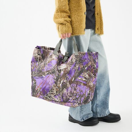 [^ԁF04509854330]fC[珬s܂ŕLgTCYLvȂǂ̃c[RlߍŎԂɃhJbςݍރC[W̃rbOTCYg[gobOV_[R͎莝pƌ|p蕽ƋẍقȂj[YɑΉłg[ǵAׂẲו^ׂ傫ȃobOȂ̂ŏT̂oɍœKłByizEB_lXGNXyGX̃[eBeB[obNL̃}`ڈȏ̎[͂𔭊܂B܂A[Ă܂Ƃ߃obNCobNƂĊpł܂ByTCYzF37cm@F42m@}`F20cmydʁz240gWILDERNESS EXPERIENCEiEB_lXGNXyGXj1973NɃAJEJtHjABɂđnƂAEghAMA[J[uWILDERNESS EXPERIENCEiEB_lXGNXyGXjvBgȓ̌hӖuhɂӂ킵v_NgQ͌50NォAEghApi|{̘V܃[J[ɂĐĂAx̍^tȃACeւƏ؂Ă܂BȃEB_lX獡̓^E[XŎg₷V_[obOЉB{