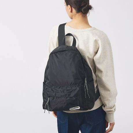 [^ԁF04510054404]yOUTDOOR PRODUCTSz^E[XłAEghAV[ɂ劈ȃV_[bNoIԃobNpbNV_[ɃAWBfނ͒Ԃ蔖iC420DgpBobNpbÑfUC͂̂܂܂ɁAȂȂߊ|V_[ɂĂ݂܂BOUTDOOR PRODUCTS̃ACRf̂ЂƂłDAYBAG^̃V_[dl̃obNpbNo◷s̃obOɂ҂聝A4TCYۂו܂BFR[fBl[gɂ킹₷łjZbNXŎgfUCȂ̂ŁAJbvFBƂ̃VFA߂łByPOINTzEyʂ\tgŔG̗ǂRbgCNȃiC̗pʂL{[õVGbgEtg̃}`t|PbgS̃oXl\l咣Ă܂BÊɃtBbg郏V_[ig₨o͂AsAEghAAʋ΁Eʊwɂg܂BVvȃfUCȂ̂ŁAJWASʂɂ͂A[NX^CXg[gnt@bVȂǕL킹܂BjZbNXŎgpł̂ŁAv[gEMtgɂ߁IySTYLINGzETVcƃfj̃JWAX^Cɍ킹āAȂꊴvXEs[XXJ[gƍ킹āAÐhMIXR[fyOUTDOOR PRODUCTS / AEghAv_Ncz1973NAAJC݃T[XɂăAgV[Z킪nƂAEghAuhB݂ł̓obOɉAJWAEFAAA_[EFAAV[YAvAXe[Vi[Ȃǂ̓pi𕝍LWJ郉CtX^CuhƂāAE60JȏňĂ܂B