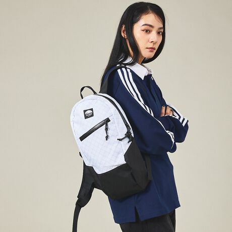 [^ԁF04510054500]ƂĂyʂŃ^tȏ^obNpbNBtTCỸobNpbNł̓I[o[XybNɊ镔ȂA~j}ȃTCYłȂȂpIŎg₷ACełBn͑ϐƑϖՐɗDꂽEcoPak?gpACRp[ggƊÕ|Pbg͑ϐɗDꂽWbp[gpĂ܂B̒ʋ΁ÃTCNOAT̃nCLOȂǁAv܂܃ANeBreBy߂obNpbNłBOptimist - 10L BackpackyFlowfold/t[tH[hzFlowfold͂yA苭A蒷IɎgACe邽߂2010Nɒa܂BNɂ킽AVfށAVfUCTA`[ƃv_Ngg債Ă܂Bv_Ng̃Cibv̓EHbg1n܂AobOAobNpbNAg[gobNA|[`AăhbOMA܂ōL܂B̑SĂɂĎ3̊{葱Ă܂B\őϋv̂fށA̍Ntg}VbvAĂׂẴv_NgAJŐĂ܂BwTXeiuőϋv̂fށxw̍ElZxāwׂĂ̐i AJŐ邱Ɓxuhݗ̊{ƂĂ܂BǂA蒷v_NgƂ~bV̂ƁA iglR~jeB̓퐶コ鍂i̐i葱Ă܂BAJ