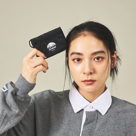 [^ԁF04510054501]Essentialist~jWbv|[`́A]̃EHbgXɑprȃACeKvȕɍœKBAJ[hAgؖACXCzAAANZT[AbveBbVȂǏȃACe[̂ɍœKȃ|[`łB̃TXeiuȃv_Ng̓ybg{g烊TCNꂽEcoPak?̐ngpϐEϋvɗDĂ܂B̕KiănhL[邱ƂA傫߂̃obO̒𐮗|[`ƂĂAV[Ŋ􂵂܂BR[i[ɐݒuꂽMA[vő̃obOL[z_[ɕt邱Ƃ\łByFlowfold/t[tH[hzFlowfold͂yA苭A蒷IɎgACe邽߂2010Nɒa܂BNɂ킽AVfށAVfUCTA`[ƃv_Ngg債Ă܂Bv_Ng̃Cibv̓EHbg1n܂AobOAobNpbNAg[gobNA|[`AăhbOMA܂ōL܂B̑SĂɂĎ3̊{葱Ă܂B\őϋv̂fށA̍Ntg}VbvAĂׂẴv_NgAJŐĂ܂BwTXeiuőϋv̂fށxw̍ElZxāwׂĂ̐i AJŐ邱Ɓxuhݗ̊{ƂĂ܂BǂA蒷v_NgƂ~bV̂ƁA iglR~jeB̓퐶コ鍂i̐i葱Ă܂BAJ