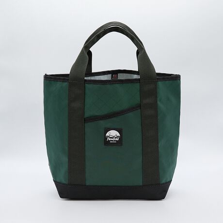 [^ԁF04510054504]Porter Tote -8L Tote Bagyʂŋ@\IAđϋvɗDꂽg[gobOBjɂEcoPak?gpAvȃx[Xƃnhō\Iɕ⋭ꂽ̃g[gobÓÂ[ł܂BϐɗDꂽTCNzEcoPak?gpɕsvȃ|PbgȂ߁AACegݍ킹Ď[@\JX^}CY\RpNgɐ܂肽Ŏ[\yFlowfold/t[tH[hzFlowfold͂yA苭A蒷IɎgACe邽߂2010Nɒa܂BNɂ킽AVfށAVfUCTA`[ƃv_Ngg債Ă܂Bv_Ng̃Cibv̓EHbg1n܂AobOAobNpbNAg[gobNA|[`AăhbOMA܂ōL܂B̑SĂɂĎ3̊{葱Ă܂B\őϋv̂fށA̍Ntg}VbvAĂׂẴv_NgAJŐĂ܂BwTXeiuőϋv̂fށxw̍ElZxāwׂĂ̐i AJŐ邱Ɓxuhݗ̊{ƂĂ܂BǂA蒷v_NgƂ~bV̂ƁA iglR~jeB̓퐶コ鍂i̐i葱Ă܂BAJ