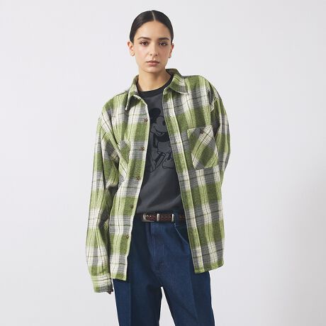 [^ԁF04510010001]Be[W璅zAAE^[oŐD郏[NVcBA[JCuƂɍグIWĩ`FbN̗pAẽfBe[Be[W𓥏PȂǁA|Cg͉ȂqUNIVERSAL OVERALLr炵tB^[ŕ\1łBL߂̐gɑ΂Ď⑳̓oXƂAVGbgB`FbN͋̕C𐶂AJ[Spc킹ăAJWX^CɁBZ̃fj`mpcƍ킹ƁA[hȕ͋Cۗ܂Btbv̍E^̋|PbgtWORK@SHIRTSėp̍nŁALNw̕ɗlXȋG߁EV[łg܂ByUNIVERSAL OVERALL / jo[T I[o[I[z1924NɑnƂAJAVJS̃[NEFAuhAjo[TI[o[I[Bn[hŃ[YiuȃACeAق1I߂ɓnSĒǋĂB݂łAAJł͐ȂA[NEGAƂāÃ[J[ɎxĂBłAԂ̃Rbg100̃[NpcJo[I[AVbvR[ǵAÂǂAJ̃[NEFAD{̃t@Ă郍OZ[ACełB܂Aނ̓^tȃ[NEGAǋĂŁA蒅pɑ΂đϋvȃ|GXeã`mfނ肢܂B̃[J[瑽̎x𓾂ĂT/C`mpćA݂ł̓[Nt@bVvf̕K{łԑfނƂē{ł蒅܂B