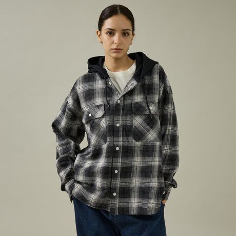 [^ԁF04510010000]t[ht`FbNVcŖŏ{Xg[gX^CI[o[TCỸVGbgXg[go`FbNVcBt[htȂ̂ŃVcWPbĝ悤ɒpłATChɃ|Pbĝŋ@\ɂDĂ܂Bu[nɔ̃`FbNŒ̃oXȂǁAvZsꂽ[YɂȂ肷Ȃ▭ȃVGbgɁBtg̃tbv|PbgAzCg{^Ȃǃ[NEFACNȃfUCƂȂĂ܂BꖇŃC[hX^C܂ACełBre[Wfj`mpcAChpcɍ킹R[fBl[gIXXłBR[f̎ɂȂfUCŃjZbNXŒp܂ByUNIVERSAL OVERALL / jo[T I[o[I[z1924NɑnƂAJAVJS̃[NEFAuhAjo[TI[o[I[Bn[hŃ[YiuȃACeAق1I߂ɓnSĒǋĂB݂łAAJł͐ȂA[NEGAƂāÃ[J[ɎxĂBłAԂ̃Rbg100̃[NpcJo[I[AVbvR[ǵAÂǂAJ̃[NEFAD{̃t@Ă郍OZ[ACełB܂Aނ̓^tȃ[NEGAǋĂŁA蒅pɑ΂đϋvȃ|GXeã`mfނ肢܂B̃[J[瑽̎x𓾂ĂT/C`mpćA݂ł̓[Nt@bVvf̕K{łԑfނƂē{ł蒅܂B