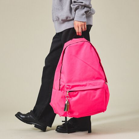 [^ԁF04519854000]eʂŋ@\ɗDꂽbig daypackBsAEghAɍœKȃobNpbNłB傫ȃCRp[ggƕ̃|PbgŁAו̕ނ␮₷ȂĂ܂BɁAwʂɂ̓NbV̂pbhAԂ̎gpłKɔw܂BV_[1{ŎƂłA{fBobÕX^CƂĂgł܂BWbp[͓ɃANZX鎖ł̂ŃobO~낷Ȃו̏oꂪłAƂĂ֗BvȑfނƂƂDŁA鑊_ƂĒp܂Bcheek̃fCpbN̓JtȐF`CXBqLeɂ̓|CgɂȂ7̃qLe1ɂȂJtȃ`[Ă܂B`[͎O\ȃJriŃZbgĂ܂BȂ̑؂ȗ̂ɂȂbig daypackBdוyX^ׂ@\ƃfUC˔Ă܂BꂩKlXȏꏊŁAvo邨`ĂBeʂdʂ̏𒴂Ȃ悤ӂByfށEFɂāzْfɂĖ͗l̔zuʐ^ƈقȂ鏤i܂Bi摜Ǝł̓j^[yщ摜\̊֌WőFɈႢ܂̂ŗ\߂Bv̐n͌oN򉻂܂BߏȖCAԂłgp܂Ƒ̈ߗނւ̐FڂAFꍇ܂Bycheek / `[NzɃ`[N̂悤ȑN₩Ń|WeBuȃGlM[BJ[pbgg悤ȃJtȃfUCŖ̂ƂuԂʂȂ̂ɁBcheek ̏iɂ͊ɔzčꂽfނgpĂ܂BEGRSiiGlobal Recycle Standardjꂽpybg{gĎă|GXe@ێƂčĐngpBVg킸̂ƂĊp鎖ւ̔zƊCmvX`bNS~̍팸ɂȂ܂BECPSCKiiҐiSψjSKiNAt[̍vngpĂ܂BpȂǂ̗RnJȂǂɂĉ͐CmAɂ͐ԌnƂƂɐHƂĐlԂɎ荞܂~ςĂ܂Bt[̏igp鎖ɂyECmĺEւׂ̕y␶ԌnȂlɗLQւ̎g݂Ă܂BTCNnSNAfނgpA\Ȗ邭Dׂ̈̕ڎwĂ܂B