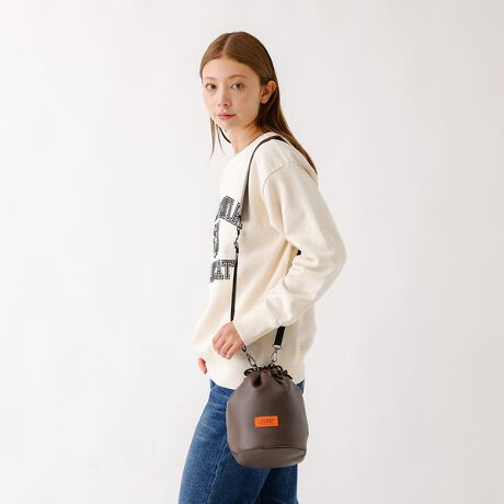 [^ԁF04510054803]uhԂ̋В̃GRU[o[WBV_[OłAV_[pbgtł̂ŌɗDłBi悭TCYƂĂlC̃fUCłByUNIVERSAL OVERALL/jo[TI[o[I[ z1924NɑnƂAJAVJS̃[NEFAuhłAjo[TI[o[I[Bn[hŃ[YiuȃACeAق1I߂ɓnSĒǋA݂łȂA[NEGAƂāÃ[J[ɎxĂBłAԂ̃Rbg̃[NpcJo[I[AVbvR[ǵAÂǂAJ̃[NEFAD{̃t@Ă郍OZ[ACełB܂Aނ̓^tȃ[NEGAǋĂŁA蒅pɑ΂đϋvȃ|GXeã`mfނ肢Ã[J[瑽̎x𓾂ĂT/C`mpćA݂ł̓[Nt@bVvf̕K{łԑfނƂđ̕ɎxĂBxgi