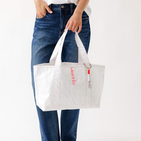 [^ԁF04509854101]^CŔpꂽ܂AbvTCNAfC[Ɏg₷fUCꂽBAGBNVbƊۂ߂ďނƂł̂ŁA^тƂĂȒPBp̃GRobOƂă^E[XgAAEghAŃLvACT[tBȂǐɋfނgpĂ邽߃ANeBuȃV[ɂ߂łBꂵTHAILAND MADE`[tBSR[hȂ̂ŃL[z_[ƂĂAĂłB 48^ 47^}` 14yTHAILAND MADE^^Ch Chz^C̍H[ňAbvTCNămsĂuhBg[TreB[𖾊mɂAlXȂ̂̂ւƏz邱ƂڎwĂuhłB