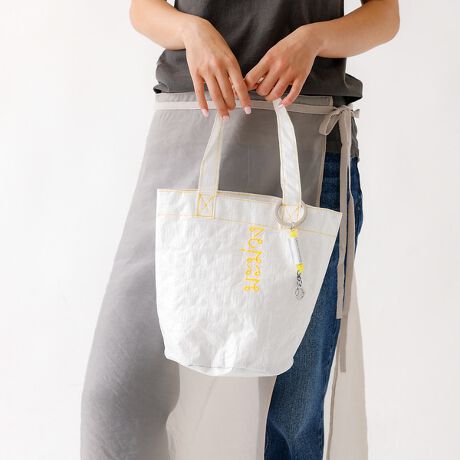 [^ԁF04509854102]^CŔpꂽ܂AbvTCNAfC[Ɏg₷fUCꂽc^BAGBNVbƊۂ߂ďނƂł̂ŁA^тƂĂȒPBp̃GRobOƂă^E[XgAAEghAŃLvACT[tBȂǐɋfނgpĂ邽߃ANeBuȃV[ɂ߂łBꂵTHAILAND MADE`[tBSR[hȂ̂ŃL[z_[ƂĂAĂłB 19^ 32yTHAILAND MADE^^Ch Chz^C̍H[ňAbvTCNămsĂuhBg[TreB[𖾊mɂAlXȂ̂̂ւƏz邱ƂڎwĂuhłB