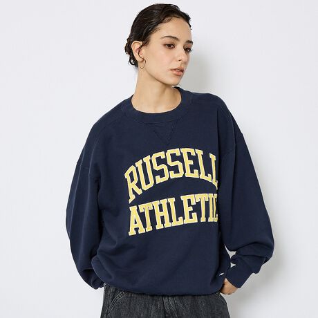 [^ԁF04510020007]90s̃SOtBbNڂ1B{fBƃS̔zFLb`[Ŏ̒fXEFbgłB_炩Sn̗ǂȑfނŃfC[gɃsb^Bǂȃ{gXƂǂJWADK̃ACełBA[`̃l[by\荇킹AbvPdlŁAVvȂt@bVÂfUCɁBfjɍ킹90sCNȃR[fBl[g߂łI킹ACeI΂ȂA񂵗͔Q̃ACełBR[fBl[gJWÃACeƑQfj`mpƍ킹ăVvɒȂAI[o[TCY`CXāA蒅̂I̓Xj[J[߂łB߂̃{gXƍ킹āA`R[fɂI̓̋CɂăWbvJ邱Ƃŕ͋Cς܂BJWAEFAAX|[cV[AAEghA⃋[EFAƂĂ͂AjZbNXŒ񂵂ł閜\ACełByRUSSELL ATHLETIC/bZ AX`bNz1902NAAJAAo}B@ALT_[EVeBŁAxW~EbZɂăX^[gbZB1920N㏉ɐEŎn߂ăXEFbgVč^A1938Nɂ͐Ẽo[vgJBĩ݂AJEo[vǧ^ǰA̋ZpgđSẴXN[AJbW̃jtH[AeZ̃ubNXgAɊwZ̖OASXEFbgVc𕁋yB1980`90Nɂ̓AJ̃vX|[ciNFLEMLBjȂǂƃTvC[_сAbŹuRv}[NiC[OERjSĂɍtB