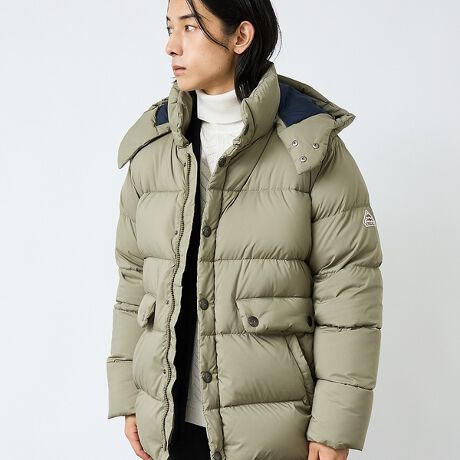 [^ԁF04519830001]Xeb`X݌v~eʃ|Pbgŋ@\ƃ~j}𗼗BPyrenex ̉IŐꂽfUC̃_Ep[J[B炩ȃVGbgBE傫߂̃tbv|PbgڂApƃfUC𗼗A[oX^CBEyʂȂ獂ۉւAt`_bN_EgpiPyrenex ʎdljBE_炩Xgb`̂VFfނŁAĝɎRɂȂ݂W܂B R[fBl[gJWAhFChfjƌjbgɃXj[J[킹邾ŁAȂꂽsX^CBXg[ghFJ[Spcƃo[XEB[unXEFbgŃtɒ̂BVvhFubNXbNX{^[glbNjbgŁAmg[̃~j}R[fɁB~̒ʋ΂ɂaȂnވꒅłByPYRENEX / slbNXztX̃sl[R̘[TEZx(Saint-Sever)ɂāAт𐶎YЂ 1859 NɑnƂPYRENEX(slbNX)BTEZx̓tHAO̎YnƂĉBł͗LȒnŁAslbNXЂ͑nƓA HpƂďꂽ̖тpA|zc▍Ȃǂ̐Qނ̐Y𑱂Ă܂Bsl[R̘[ƂCۏň_bŃAsbLOꂽ_E͔ɍtBOp[Aۉ̍_E܂܂B1960NɃVtȂǂ̃Lvpi͂߂Ƃ{iIȃApi̐Yn߂slbNX́AOEM [J[ƂėlXȃuhƃ^bOg݁AẪmEnE~ςA1990NォuPYRENEXv̖uhX^[g܂B݂ł͎fUCi[Ƃ̃R{[Vv~ACWJAt@bVV[ӎioĂ܂Bp̒cXSݓXAZNgVbvɃR[i[WJȂǁAtX\_EuhւƑ傫WĂslbNX݂͌łє̔Q̐Y𑱂ĂAEIɂ͒т琻i܂łтĎЍHŐYĂ_Ȇ[J[łB `jWA