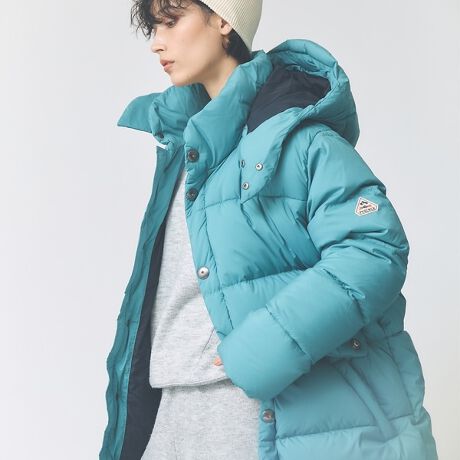 [^ԁF04519830001]Xeb`X݌v~eʃ|Pbgŋ@\ƃ~j}𗼗BPyrenex ̉IŐꂽfUC̃_Ep[J[B炩ȃVGbgBE傫߂̃tbv|PbgڂApƃfUC𗼗A[oX^CBEyʂȂ獂ۉւAt`_bN_EgpiPyrenex ʎdljBE_炩Xgb`̂VFfނŁAĝɎRɂȂ݂W܂B R[fBl[gJWAhFChfjƌjbgɃXj[J[킹邾ŁAȂꂽsX^CBXg[ghFJ[Spcƃo[XEB[unXEFbgŃtɒ̂BVvhFubNXbNX{^[glbNjbgŁAmg[̃~j}R[fɁB~̒ʋ΂ɂaȂnވꒅłByPYRENEX / slbNXztX̃sl[R̘[TEZx(Saint-Sever)ɂāAт𐶎YЂ 1859 NɑnƂPYRENEX(slbNX)BTEZx̓tHAO̎YnƂĉBł͗LȒnŁAslbNXЂ͑nƓA HpƂďꂽ̖тpA|zc▍Ȃǂ̐Qނ̐Y𑱂Ă܂Bsl[R̘[ƂCۏň_bŃAsbLOꂽ_E͔ɍtBOp[Aۉ̍_E܂܂B1960NɃVtȂǂ̃Lvpi͂߂Ƃ{iIȃApi̐Yn߂slbNX́AOEM [J[ƂėlXȃuhƃ^bOg݁AẪmEnE~ςA1990NォuPYRENEXv̖uhX^[g܂B݂ł͎fUCi[Ƃ̃R{[Vv~ACWJAt@bVV[ӎioĂ܂Bp̒cXSݓXAZNgVbvɃR[i[WJȂǁAtX\_EuhւƑ傫WĂslbNX݂͌łє̔Q̐Y𑱂ĂAEIɂ͒т琻i܂łтĎЍHŐYĂ_Ȇ[J[łB `jWA