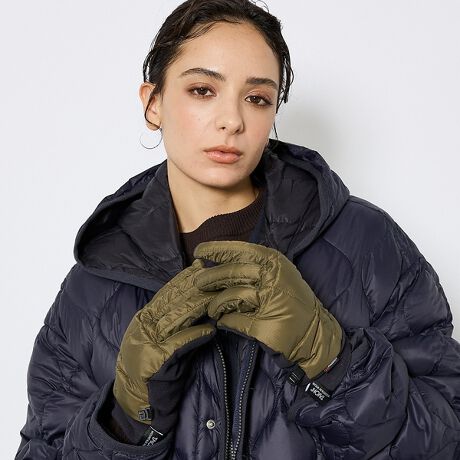 [^ԁF04510078700]POLARTEC?~900FP+_EgpۉQ̃_EO[ułByʂŕۉAXgb`ƃtBbg˂POLARTEC?t[XgpB_E͋CR܂ޏ㎿900FPȏ̃_E̗p܂BgSnǂg~Ɋ􂷂_EACełB܂OɃX}z\łBMtgɂIXXłBPOLARTEC?i|[ebNjƂ́AAJ̃|[ebNЂJE鍂@\eLX^CuhłBE400T̍x}CNbvXgbvngpĂ܂BE900FP{̏㎿ȃ_EgpĂ܂BiTAIONV[Yŏ㎿jElwɂ́AX}zΉngpĂ܂BEɂ́Aۉ̍POLARTEC??t[XngpĂ܂BjpłByTAION / ^CIzCi[_EEFAuh TAIONi^CIjBuh̗ŔẢTAIONBCi[_EEFA𐶊ɕKȁAg̉ێhEFAƂڂœWJڎwAiƉl̂hiǏ]܂B