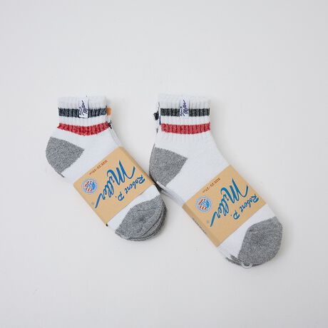 [^ԁF04510073300]ñpC҂݂ɂA_炩ȔG̐nɁBt@ō̈iłBɃuhl[̃^O|CgŎ{Ă܂BzCgn1@V[g3g@344C/341g₷V[ǧC3ZbgBzCgx[XɃCANZgɂȂ\bNXBzCgn2@AN3g@345C/342CXj[J[Ƃ̑ǂԂ̃AN\bNXzCgn@N[3g@346C/343CzCgx[XɃCANZgɂȂ\bNXBSAMTCYʂŐF̔zFقȂ܂B̍ۂ͉摜mF̏ゲwByRobert P Miller | o[gEs[E~[z1907NnƂ̃t@Ng[jbguhugjbeBO~YvɂTuuhu~[vBplugv_NcCɓWJĂÂɗǂT^ŃAAJW̃}XgACeƂē{łĂ܂BgĂƃuN^ƂĂāAɂAJWۂɂȂ̂܂܂BӏłMilleruhƎ̃IWipluB