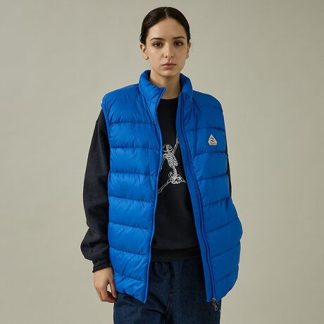 [^ԁF04519830007]d˒̎ɂA~̃Ci[_EɂByċ@\IȖ\xXgByʂŃRpNgɎ[\ȃfUCBt̃Xg[WobOtŁAgтɂDꂽxXgBDꂽۉƋɏ̌y𓯎ɎBƖhg[XniToray\tgVFjɂAyJhKȒSnL[vBtg̓XC_[t_uWbv + یtbvdlŗC̐NhAX}[gɊJ\BẼ|PbgiWbvj{|Pbgtŗ֐݌vBGXeBbNdl̐{㎿SobWɂ炢Aו܂ŔzꂽdāBpxт+15`+5Bt̐D~̖hCi[ƂāBpbƂڂȂ璆Ȃ͂ۉ݌vŏd˒ɍœKȈꖇB R[fBl[gEA[oC[hFVc{XEFbgɏd˂Čy₩ŃX^CbVȏd˒X^CɁBEAEghA~bNXFx[XC[ƂĊpAt[XAE^[̉ɍŖh̓AbvBE~j}[hFVc{e[p[hpc{U[V[YɂƐDămg[ɁBEgx[XFobOɏ[ďoꂵ₷Ảxɂ҂ByPYRENEX / slbNXztX̃sl[R̘[TEZx(Saint-Sever)ɂāAт𐶎YЂ 1859 NɑnƂPYRENEX(slbNX)BTEZx̓tHAO̎YnƂĉBł͗LȒnŁAslbNXЂ͑nƓA HpƂďꂽ̖тpA|zc▍Ȃǂ̐Qނ̐Y𑱂Ă܂Bsl[R̘[ƂCۏň_bŃAsbLOꂽ_E͔ɍtBOp[Aۉ̍_E܂܂B1960NɃVtȂǂ̃Lvpi͂߂Ƃ{iIȃApi̐Yn߂slbNX́AOEM [J[ƂėlXȃuhƃ^bOg݁AẪmEnE~ςA1990NォuPYRENEXv̖uhX^[g܂B݂ł͎fUCi[Ƃ̃R{[Vv~ACWJAt@bVV[ӎioĂ܂Bp̒cXSݓXAZNgVbvɃR[i[WJȂǁAtX\_EuhւƑ傫WĂslbNX݂͌łє̔Q̐Y𑱂ĂAEIɂ͒т琻i܂łтĎЍHŐYĂ_Ȇ[J[łB ubN fFH186 B84 W77 H86 pTCYFLJ[L fFH184 W70 H91 pTCYFMJ[L fFH184 W70 H91 pTCYFLu[ fFH170 B86 W61 H90 pTCYFL