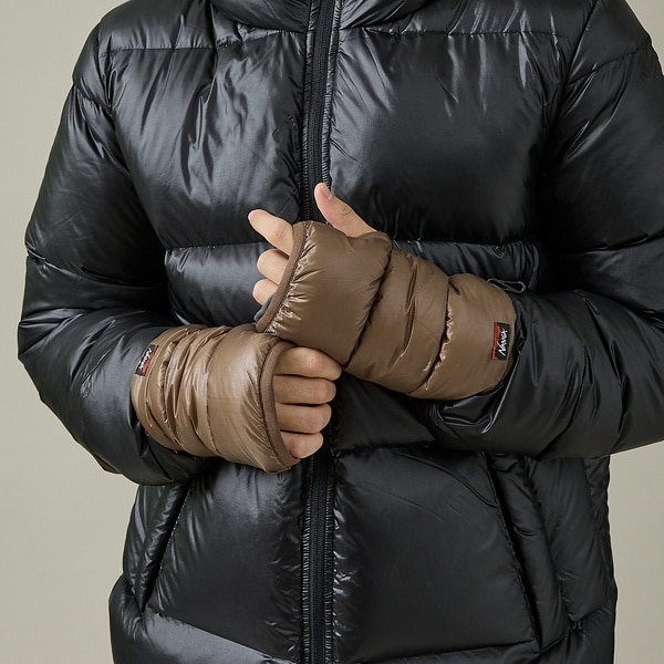 [}C]yNANGA/iKzMOUNTAIN LODGE DOWN WRIST GAI/AonEXiABAHOUSEj J