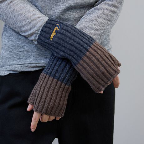 [^ԁF04510078206]VvȂ݊̂oCJ[fUC͂̃jbgO[uB_炩ȔGƕۉɗDꂽAN~E[fނgpAG߂łKȒpB񕔕ɂ́uPendletoniyhgjṽSby{Auh̃ANZgiłBJ[͗͋ĆuuEvƁu`R[v2FWJBjZbNXŎgt[TCYȂ̂ŁAMtgɂ߂łByPENDLETONiyhgjz1909NnƁAAJEISB̘V܃uhBlCeBuAJ̓`puPbgŒmAEFAANZT[ɂ̃Ntg}VbvWJBiƃfUC˔A킸ꑱĂ܂B#PENDLETON #yhg #oPbgnbg #ShJ #jZbNX #JWA #Xg[g #AEghA #VvR[f #AJW