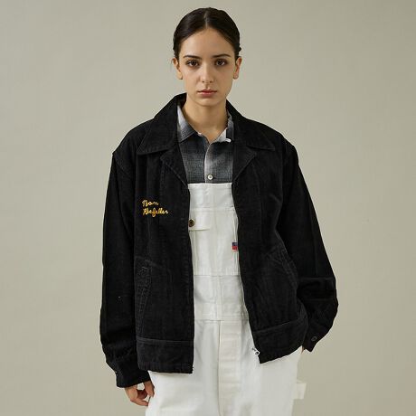 [^ԁF04519880403]WHITEC.E.L.STORE EXCLUSIVEfB50NɎ݂FFA JACKET̃A[JCuAbvf[g܂BCgȃR[fCnAIȃCG[̎hJEbyAIWi𒉎ɓPB̃fBe[ČAIȃbNXtBbg̃p^[̗p邱ƂŁAd˒₷dグ܂BEFFA (Future Farmers Agriculture) WPbg1928NݗAAJ̍_ƊwZ̃jtH[EFAŏBƂɈႤhJAp҂̖O{ĂWPbgłBEtgt@Xi[ɂ̓tg̃t@Xi[͕IDEALЂ̃t@Xi[gpBEnɂ14WRbgR[fCAoNωy߂܂BEԎ̎ōׂ~Vsb`ŒJɖDグĂ܂Bɒpɕׂ̂镔͐n킹xグĂ܂BEw̃`[tɌÒł̏ȂNEW YORKBCANTONBE̖O̓bNtF[hJB