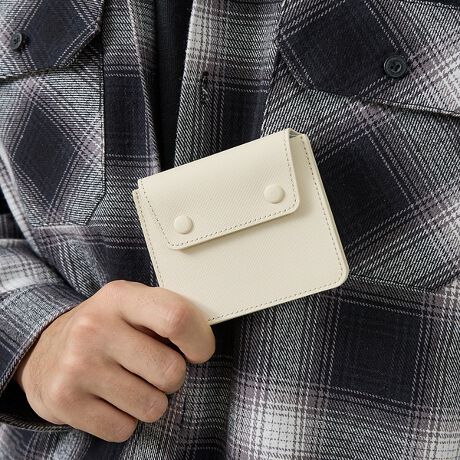 [^ԁF04510078902]gނقǂɖ킢𑝂ACreed̓܂V[gEHbgByCreed/N[hzoꂷAꂽfUC̃U[V[gEHbgB㎿ȋvґɎgpA~j}łȂp˔ACełBRpNgȃTCYȂADEKEJ[hoXǂ[ł݌vB|Pbg~jobOɂ܂₷ALbVXɂtBbgVԍzłBVvȘȂ܂̓X^CI΂AjZbNXŎgp\Bp͂A؂ȕւ̃Mtgɂ߂łBfޖ{́FvF^p[cR[fBl[g~jobOTRbVƍ킹āAyȂoX^CɁBWPbgX^C̓|Pbgɂ܂₷ArWlXV[ɂBVvR[f̒ŏ㎿U[̎ĂANZT[ƂāByCreed/N[hz{̃obOU[ObYuhBux[VbN ~ VѐSvRZvgɁAOŌIfނpAÔȂVvȃfUCWJBl̃CtX^CɊYAgނقǂɖĂv_Ng͕LɎxĂ܂B#Creed #N[h #V[gEHbg #܂z #U[EHbg #~jz #RpNgEHbg #jZbNXz #Mtgɂ #oNω{