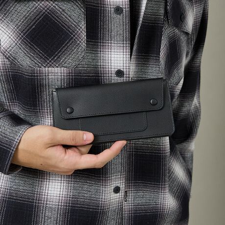 [^ԁF04510078903]gقǂɐ[܂镗BCreed鉤̒zByCreed/N[hzoꂷuLEATHER LONG WALLETvBґɎgp㎿ȋv́AɓނȂ₩ƁAgނقǂɑ́BXȃtHȂADEKEJ[h]TĎ[ł郍OEHbgdlB͎FƎo₷ɔz݌vŁA킩rWlXV[܂ŕL􂵂܂BVvŐꂽȂ܂̓jZbNXňp\B㎿߂ւ̃MtgɂœKȕiłBfޖ{́FvF^p[cjR[fBl[grWlXobOƍ킹āAiil̃X^CɁBVvȃfC[X^C̒ŃU[̎ANZgɁBMtgƂēʊoACeɂByCreed/N[hz{̃obOU[ObYuhBux[VbN ~ VѐSvRZvgɁAIꂽȎfނpApłVvŋ@\Iȃv_NgWJBv̎oNὡ؂ɁA␫ʂ𒴂ĎxĂ܂B#Creed #N[h #OEHbg #z #U[EHbg #{vz #jZbNXz #lX^C #[͔Q #Mtgɂߓ{