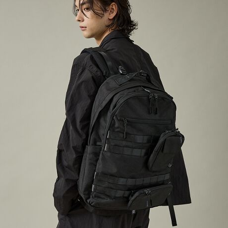 [^ԁF04519854006]킩gx܂őΉAhobNpbNBNoiRim[joꂵ Tweak BackpackBʂ킬Ƃ~j}ȃfUCɁAuh炵[hȃGbZXvXBfC[rWlXAgx܂ŕLΉł閜\ACełB@\ƃ~j}Y˔AW[obNpbNBʂ킬ƂN[ȃfUCɁAMAYfBe[~bNXBtgɔzꂽE|[`́ACtX^Cɍ킹Ď݂ɃJX^\BXgbvƃxNɂ芴̂\ŁAȒPɕtւzuύXłÃZbgAbvy߂܂BX}zJ[hނȂǁAANZXpx̍ACe̎[ɍœKBP̂Ń~jobOƂĂ􂷂A@\[eBeB|[`łBgpĂTXeBiuiCfނ͌yʂŝAsAEghAV[܂ŃV[XɑΉBwʂ͒ʋC̍bV\ŁAԂ̎gpKɁB`FXgXgbvDJȂǁAו܂Ŏpӎ݌vɎdグ܂B3wɎd؂ꂽ{fB@ECibVWbp[|Pbgj~1@EOʕibVI[v|Pbgj~1@Ewʕi^ubgPCׂ̃E^cELYtɂ炩ȗngpjtgWbp[|PbgTCh|PbgiLk̂镽SŊg܂jwʃpbhɂ́A{̓ƂȂV[NbgWbp[|Pbg𓋍ځBL[Idl̃e[vt|[`2iJriExNtj@Ee[vɎt\ȃ[vXC_[p[ctCJo[Model@NumberN25004yNoiRim[jzuɃ[hv RZvgɓWJt@bVuhBVvŃ~j}ȃfUCɁAƎ̃JbeBOfBe[ZAfC[ɗnސVX^CĂĂ܂B