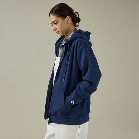 [^ԁF04519820104]\n̓JmRڂŏiȕ\An͏_炩ȃt[XłۉmۂtWbvp[JB1ŌyAE^[oƂĒ̂ŁAH`~̓WPbgɁA^~̓R[gVFWPbg̃~hC[ƂĊ􂵂܂BLk̂fނœ₷AԂ̒pKBVvȂƑ̃uzFANZgɂȂAJWA炫ꂢ߂܂ŕLΉByJEMORGAN LONG JOHNS/WF[C[[KOW[Yz1945NɃyVojABŏȒ̖DHƂĐݗBX^[g̓AEghAp̃Ci[ƂĒpAۓIȃX|[c`[ČR̃Ci[ƂĂ̗p܂B90Nɓƃt@bVACeƂĈʓIɒpAuT[}ƌJEMORGANvƌقǐEIɂ̃uh͐ZĂ܂BۉE LkE G̗ǂȂǍōĩT[}EFAƂčLmA݃pbNTłȂAJJWAx[XƂACe𕝍LWJĂ܂B