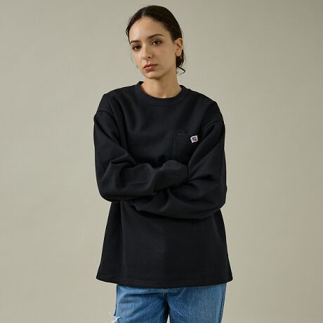 [^ԁF04519820103]\nɃJmRڂ̐nAnɏ_炩ȃt[XgpAH~ɂ҂̃N[lbNOX[uTVcBڂ͂ƂXEFbgCNȎȂAt[XƕۉmہBDAԂ̒płKłB|PbgɂBRANDby炢AVvȂANZǧfUCɁByJEMORGAN LONG JOHNS/WF[C[[KOW[Yz1945NɃyVojABŏȒ̖DHƂĐݗBX^[g̓AEghAp̃Ci[ƂĒpAۓIȃX|[c`[ČR̃Ci[ƂĂ̗p܂B90Nɓƃt@bVACeƂĈʓIɒpAuT[}ƌJEMORGANvƌقǐEIɂ̃uh͐ZĂ܂BۉE LkE G̗ǂȂǍōĩT[}EFAƂčLmA݃pbNTłȂAJJWAx[XƂACe𕝍LWJĂ܂B