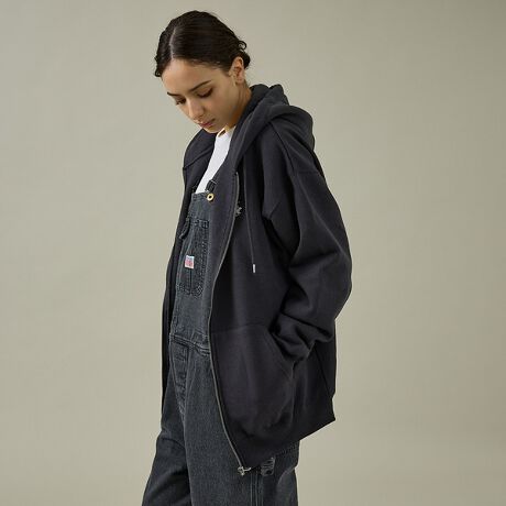 [^ԁF04510030001]g90N̕ÃXg[gɁhgX|[c̍YAуWbvp[J[90ÑJbWX|[cX^CfiƂAуWbvp[J[B̃uhShJ|CgƂȂAVvȂ瑶݊𔭊BсipCjfނ͒ʋCƏ_炩˔ACgȒSnŃV[Y킸􂵂܂BWbvJ΃Ci[̃STVc`łAC[h̊y݂BfjXEFbgpc͂AiCpcWK[ƂQB90s[h܂ƂȂAۂVGbgŃAbvf[gꂽꒅłBX^COoM[fj{[eNXj[J[ŉ90sX^CiCpc{LbvŃX|[cXg[gCi[ɃJbWST킹C[hyBH POLOiro[qY|Nujz1982NAAJEJtHjABro[qYɂĒaB|Ze[}ɁAiX|[eBȃfUCWJBAJJWAXg[g܂ŕLR[fBl[głAEIJWAuhB#BHPolo #ro[qY|Nu #90st@bV #уXEFbg #JbWX^C #X|[c~bNX #Xg[gt@bV #AJW #gX|[c