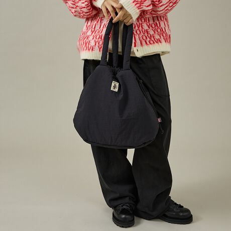 [^ԁF04519854123]}tB̂悤Ȃӂ蒆ȓ̃pfbg}tBV[YBNbV̂悤ȃ{[傫߃g[gBPOINTEh[R[hiƋВƂĂg2WAYdlBE}`13Z`Ƃ߂Ŏ[́yCOBMASTER/Ru}X^[zRu}X^[́A1971NɃCMXŐ܂ꂽAW[uhBuh̃[cł1970ÑCMX̃AEghAV[ɒʂAgȃGbZXRu}X^[Ǝ̃W[X^CāB[RZvgɁuJWAȋ@\vfAW[KɂACeWJĂ܂BRu}X^[1970NɃCMXŐ܂ACOB BEAR̃N}̃}[NňĂAEghAuhłBA~t[tiCfނ́uGEMPACKvn߁AgAEghAKɂhlXȃACeWJĂ܂Bꂩ甼IAłuh̃[c؂ɂA CtX^CɊYlXȃACeWJĂ܂B