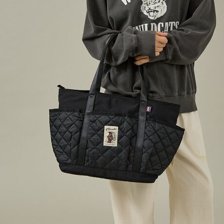 [^ԁF04519854118]lC̃LeBOV[YNVJȃ_CfUCfނɃAbvf[gIW[ʋ΁E}U[YobOƂĂLg₷TCYԃg[gobOBfC[[X烌W[V[܂ŃRpNgȃTCYłBHɃAbvO[hJVʃt@Xi[TChJ\ȃ_uWbv[ɂV_[[vL[z_[ʔ̃EHbgȂǑ\tpV[ɉĒZĂ遡ÕI[v|Pbg~3̃Xbg|PbgX}zȂǂ̏oꂪKɃybg{gX[u炸[\t@Xi[|PbgL[`F[tyCOBMASTER/Ru}X^[zRu}X^[́A1971NɃCMXŐ܂ꂽAW[uhBuh̃[cł1970ÑCMX̃AEghAV[ɒʂAgȃGbZXRu}X^[Ǝ̃W[X^CāB[RZvgɁuJWAȋ@\vfAW[KɂACeWJĂ܂BRu}X^[1970NɃCMXŐ܂ACOB BEAR̃N}̃}[NňĂAEghAuhłBA~t[tiCfނ́uGEMPACKvn߁AgAEghAKɂhlXȃACeWJĂ܂Bꂩ甼IAłuh̃[c؂ɂA CtX^CɊYlXȃACeWJĂ܂B