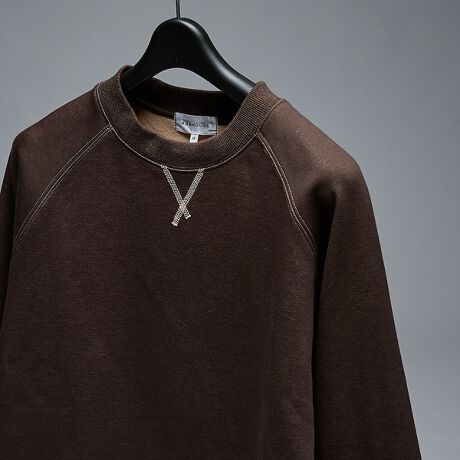 [^ԁF00516020003]\͂A͂ӂBzF̃Xeb`A肰ȂXEFbgByfށzꂢڂȃX[XʂƁÂ݂t[Xʂ\荇킹o[t[XfށBۉƒfM˔AڈȏɒgL[v܂B_炩ȔGɉAƓ̃n܂邽߁AbNXSnł炵ȂȂ͓̂IBH~̓ɊYAiƎp𗼗XEFbgłByfUCz\̃J[RgXgfLb`[ȃfUCBʂ̔zF𐶂Xeb`[NK[bgANZgƂȂAVvȂ\ɁB܂肪₷OX[uŁA̓ɂXgX܂BƂVGbgȂAñnYȕ\ʊȂꂽ㎿Ă܂B{fBOȂł͂̉szFAPFł͏oȂ[݂̂ꒅɎdオĂ܂ByR[fBl[gzVvȂAꖇŒfACeBghɍEꂸA[h[uɎ₷ACełBfjXbNXA`mpȂǕLACeƍDBfނ̃XEFbgpc(00516059003)܂B