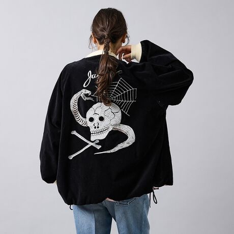 [^ԁF04520030004]THRIFTY LOOK XteBbN / SNAKE & SKULL SOUVENIR JACKETVINTAGẼX[xjAWPbgx[XɃAbvf[g܂BA[JCũfUCvf𐶂AIȃVGbgAfBe[ubVAbvĂ܂Bp^[́A{[̂钼IȃOX[u悢I[o[VGbgɎdグĂ܂BEnɂ|GXeTe̗p邱ƂŁAyʂőʂ̗ǂbNXSnłBE݁A̓udlBEũeV̓Be[W̕Č邽ߏɂ߂ɂȂĂ܂BEWbv͑n1936N瑱AJIDEALАt@Xi[gpBʌ̏ʐYɂȂ܂Bfډ摜̏i̐F́AO≮̌̏Ǝ˂pxɂƐFقȂꍇ܂B܂\̃TCYƎ͎኱قȂꍇ܂B\߂ByTHRIFTY LOOK/XteB[bNzTHRIFTSHOP/XtgVbv́AAJ̍xOɂ悭nɈ邨XB[hZ[̂悤łāAt[}[Pbĝ悤ŁA݂ȂWR~jeB[̂悤ł܂BBe[WAÒAƂɂ͒N̎vo܂JbWACe␧܂ŁAbNɕԂƂBXԂ́Aߏ̂₨΂Buq́AǂHvuÂ͌HvȂĉb͂ށAꏊBTHRIFTY LOOK/XteB[bŃAuÒvƂӖłBłÃACe͌ÒƂ킯ł͂܂BĎgx[VbNȃACeIсAÂ悫AJ̃X^CɌhӂ߂THRIFTY LOOK/XteB[bŃu邵v܂B Welcometo our THRIFT SHOPÍAVTHRIFTY LOOK/XteB[bNIł݂ĂI