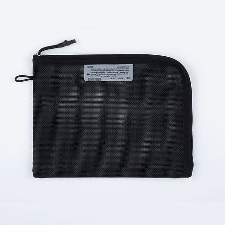 [^ԁF04520078008]PVCŃR[eBOꂽd߂̃bVngpA5TCY̐V^̑prɎgtbg|[`łBt@Xi[LɊĴŏoꂪ₷₷̂֗łBA5TCỸm[g܂yWEEKEND(ER)bEB[NG_[zTyޗVтe[}ɃCtX^CĂWEEKEND(ER)̃VbvłBVfUCAV}eAAVt@NVAV}b`OWEEKEND(ER)͂ƈႤTyނ߂̐VĂ܂B